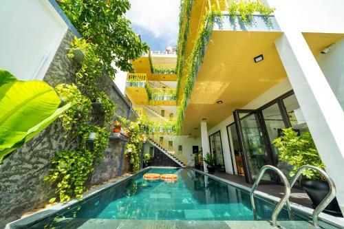 Primrose Boutique Villa & Apartments