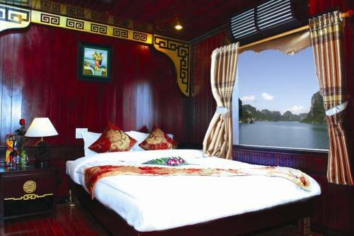 Hostal Halong Overnight In Cat Ba Island