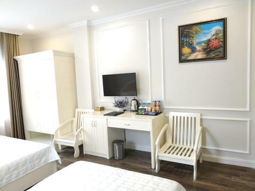 Kh�ch S?n Ng?c Lan H? Long Hotel