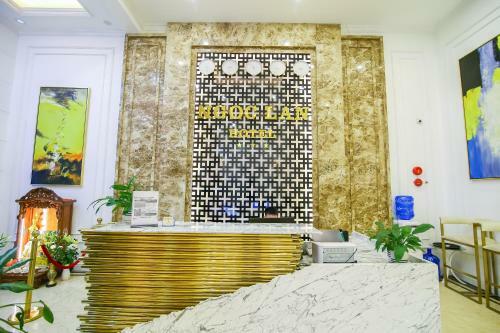 Kh�ch S?n Ng?c Lan H? Long Hotel