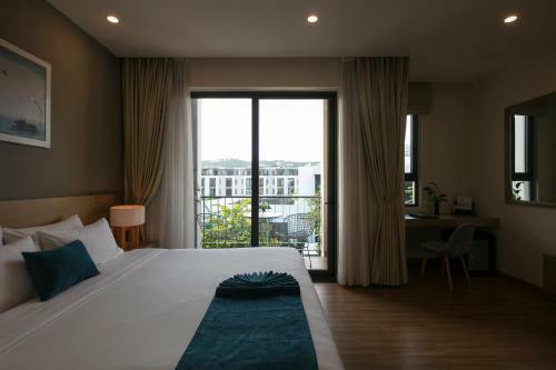 Hotel La Batisse Resort Halong