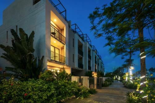 Hotel La Batisse Resort Halong