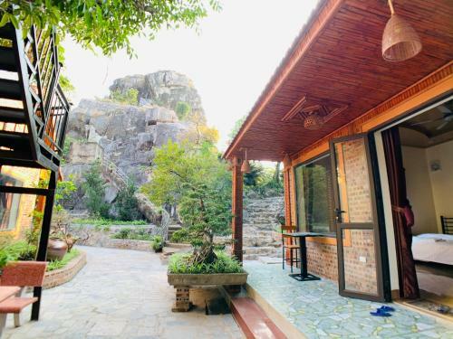 Trang An Mountainside Homestay