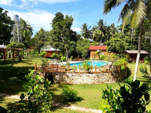 Hostal Phu Quoc Sen Lodge Bungalow Village
