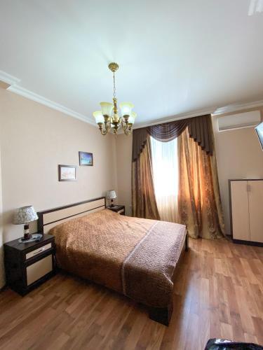 Hostal ?????