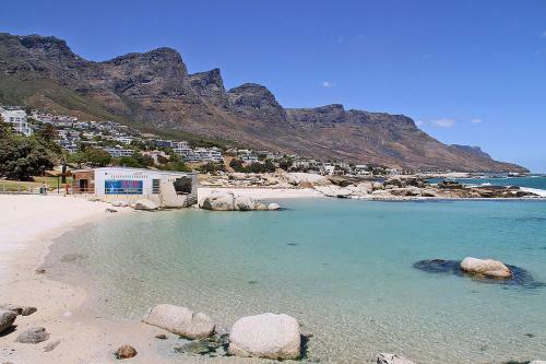 Apartamento On The Beach In Campsbay