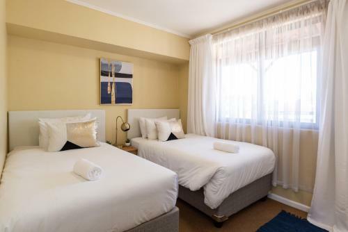 Island Club Apartments