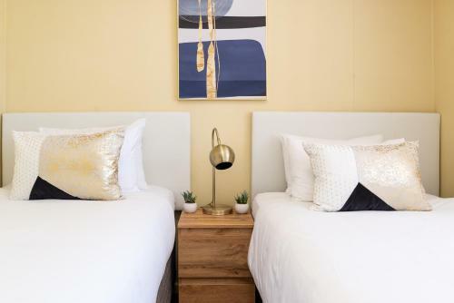 Island Club Apartments