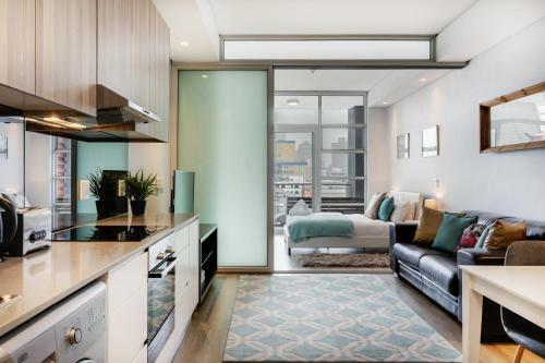 Stylish Central Apartment Near Table Mountain