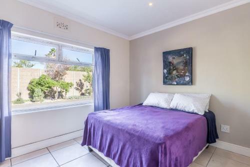 Lodge Large Group Holiday Home Pool, Braai, Dstv, Wifi