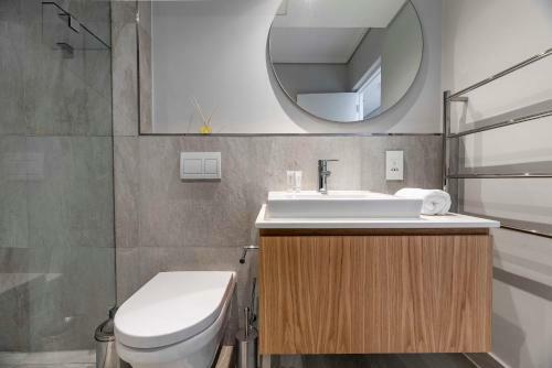 Apartamento 603 The Cosmopolitan... Luxury Living!