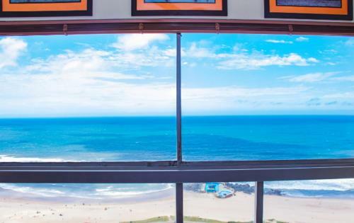Apartamentos High Tide Beach Condo