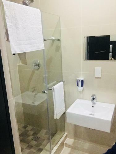 Hotel 33 On Bazley