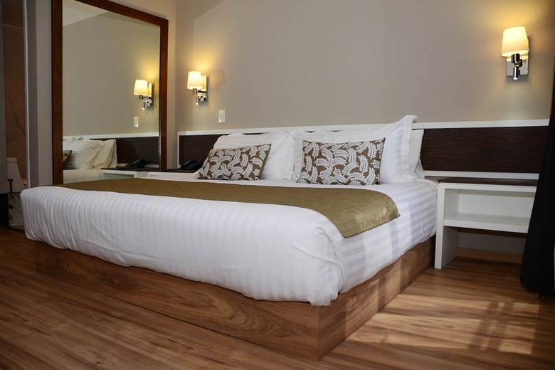 Hotel Plaza Revoluci�n