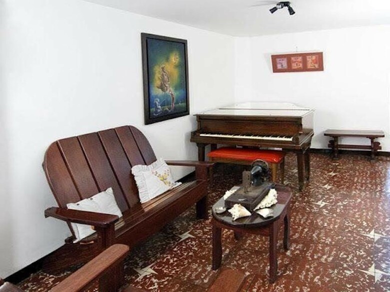 Hostal Habita Estudios Laureles