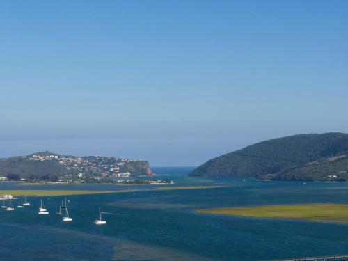 Knysna Holiday Home - Amazing Lagoon Views