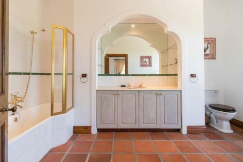 Villa Knysna Tuscan Hideaway- Ef1