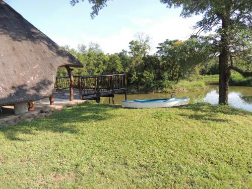 Lodge Karibu River Retreat