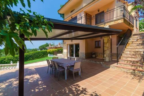 Montbarbat Villa Sleeps 8 Pool Wifi