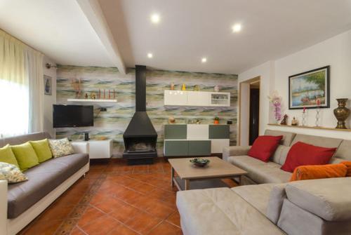 Montbarbat Villa Sleeps 8 Pool Wifi