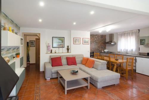 Montbarbat Villa Sleeps 8 Pool Wifi