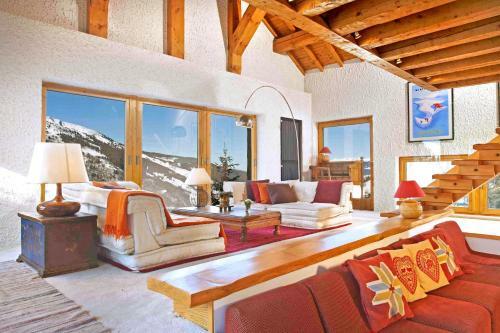 Mussillon Chalet Sleeps 10 Wifi