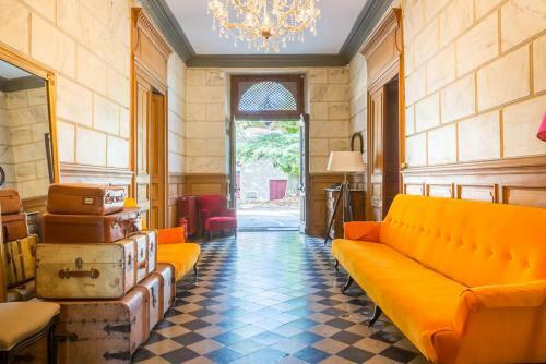 Montjoi Chateau Sleeps 26 Pool Wifi