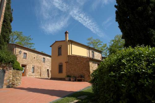 Montaione Apartment Sleeps 8