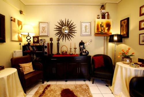 Hostal Kaloneri Rooms