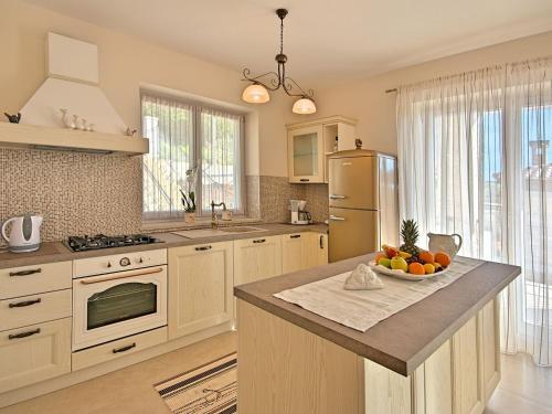 Luxurious Villa In Vizinada With Swimming Pool