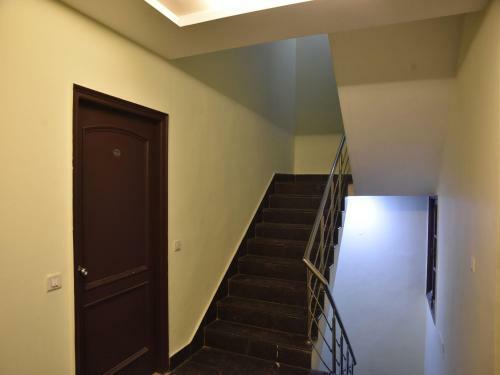 Hostal Oyo 10753 Hotel Triund Regency