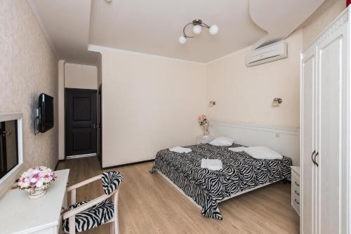 Hostal ???????
