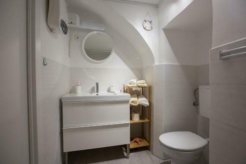 Classy Apartment In Piran Center HD