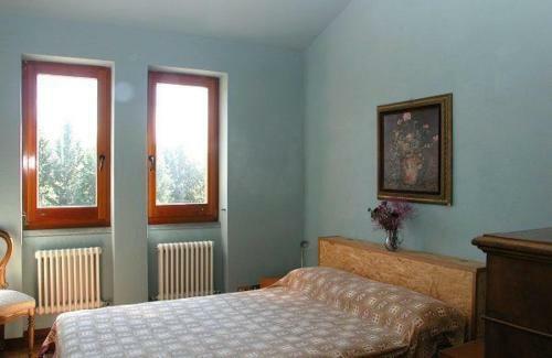 Montegabbione Apartment Sleeps 11