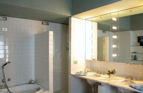 Montegabbione Apartment Sleeps 11