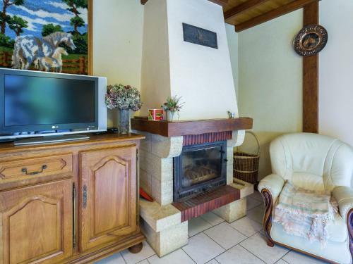 Charming Holiday Home In Prats-du-perigord With Pool