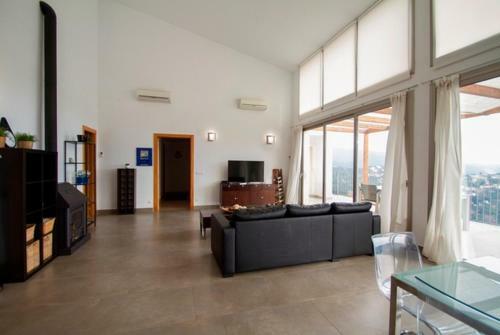 Les Cabanyes Villa Sleeps 8 Pool Air Con Wifi