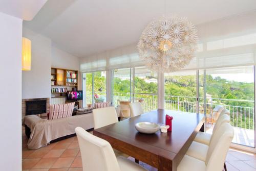 Lloret de Mar Villa Sleeps 6 Pool Wifi