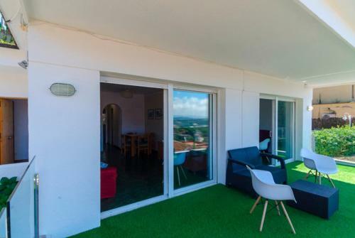 Lloret de Mar Villa Sleeps 12 Pool Wifi