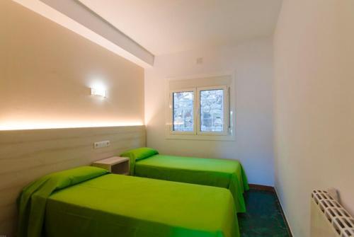 Lloret de Mar Villa Sleeps 12 Pool Wifi