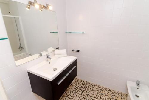 Lloret de Mar Villa Sleeps 12 Pool Wifi