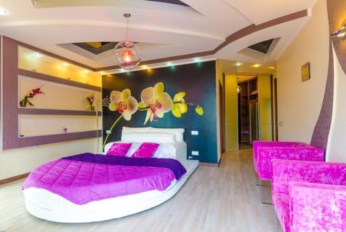 Lloret de Mar Villa Sleeps 8 Pool Air Con Wifi