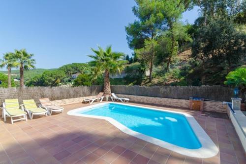 Lloret de Mar Villa Sleeps 12 Pool Wifi