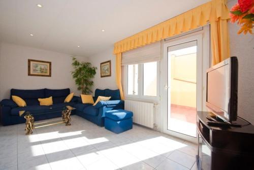 Lloret de Mar Villa Sleeps 8 Pool Wifi
