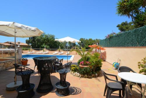 Lloret de Mar Villa Sleeps 8 Pool Wifi