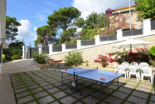 Lloret de Mar Villa Sleeps 12 Pool Wifi
