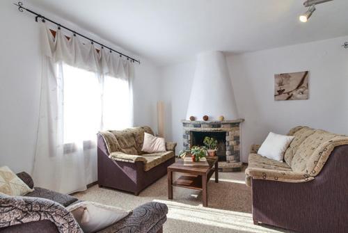 Lloret de Mar Villa Sleeps 12 Pool Wifi