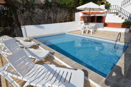 Lloret de Mar Villa Sleeps 12 Pool Wifi