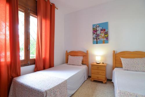 Lloret de Mar Villa Sleeps 12 Pool Wifi