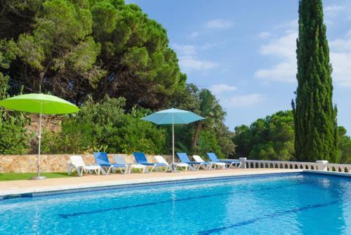 Lloret de Mar Villa Sleeps 14 Pool Wifi
